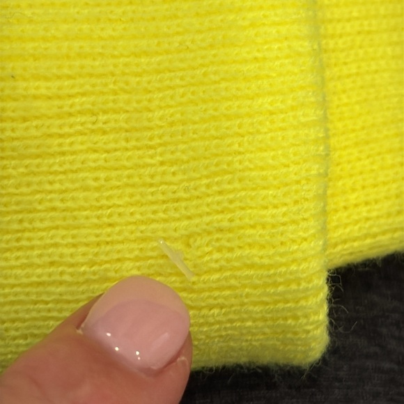 2 CAT beanies - unworn - still have the plastic tag fasteners attached… - Picture 8 of 9